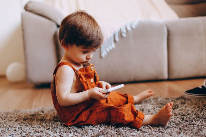 Jak wygląda rozwój dziecka bez tabletu i smartfona?